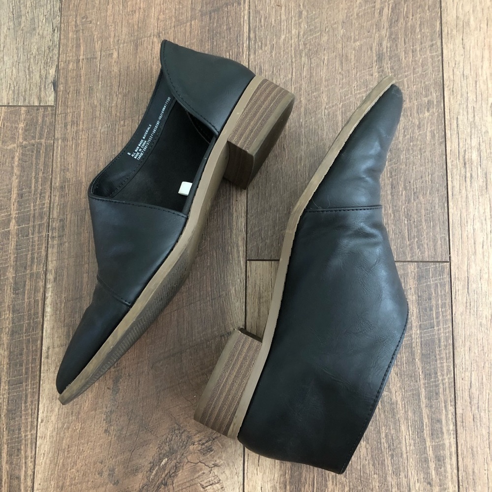 Black shoes